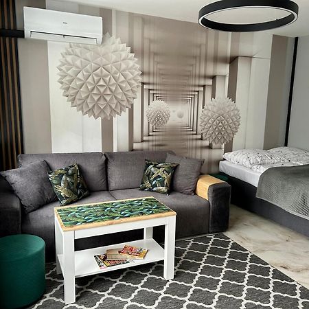Studio Modlin Nowy Dwor Mazowiecki Ngoại thất bức ảnh
